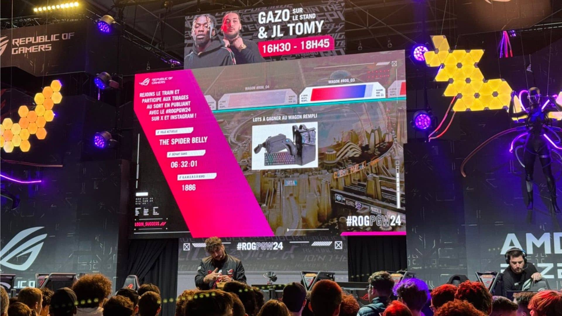 Picture of the live dynamic in real time on ROG stand for Paris Games Week.